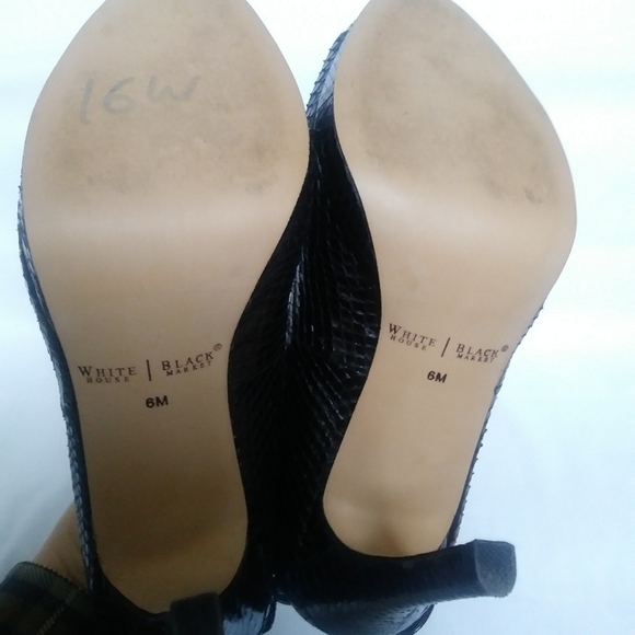 WHBM 6M Platform Snakeskin Heels Pumps Bow Closed Toe Stiletto Myers White House - Picture 5 of 11